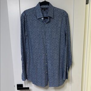 Banana Republic Men's Blue Patterned Shirt